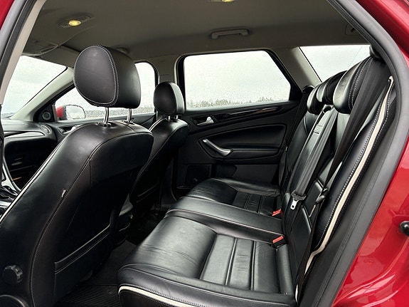 Ford Mondeo 15 of 19
