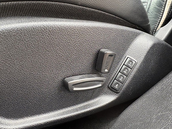 Ford Mondeo 10 of 19