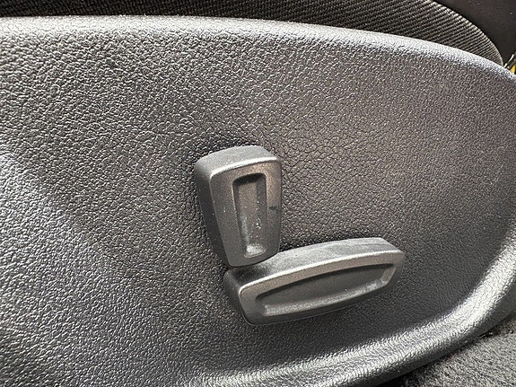 Ford Mondeo 11 of 19
