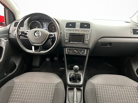 Volkswagen Polo 10 of 24