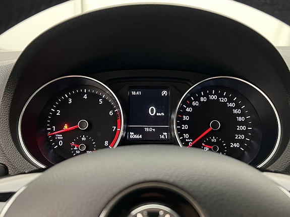 Volkswagen Polo 24 of 24