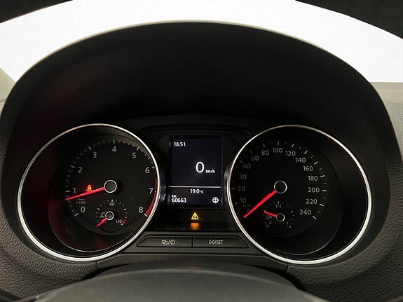 Volkswagen Polo 13 of 24