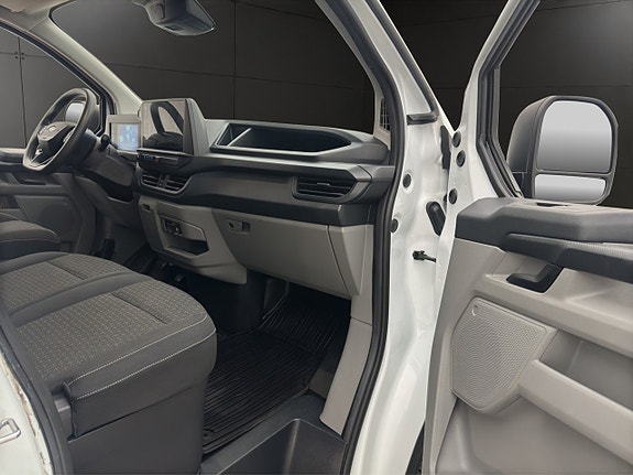 Ford Transit Custom 10 of 27