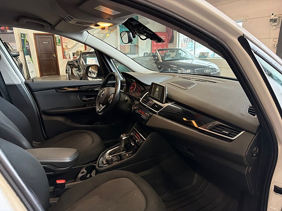 BMW 218 9 of 9