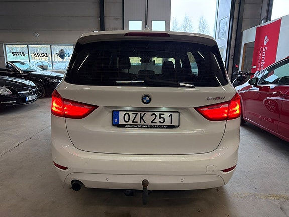 BMW 218 6 of 9