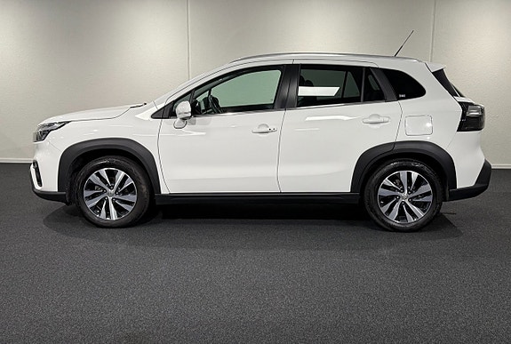 Suzuki S-Cross 4 of 5