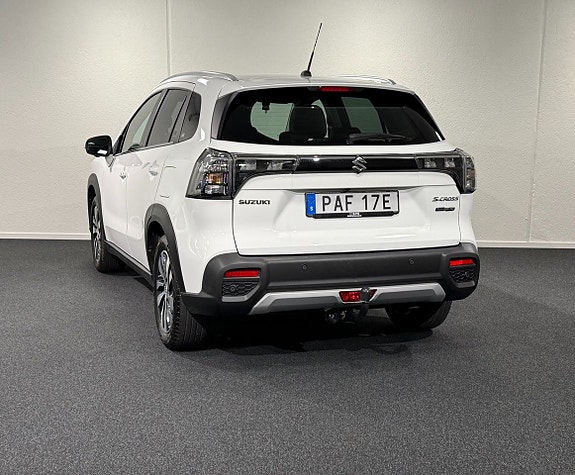 Suzuki S-Cross 5 of 5
