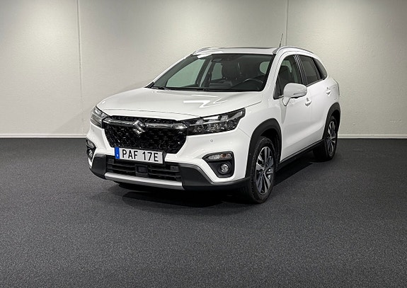 Suzuki S-Cross 3 of 5
