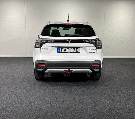 Suzuki S-Cross 6 of 15
