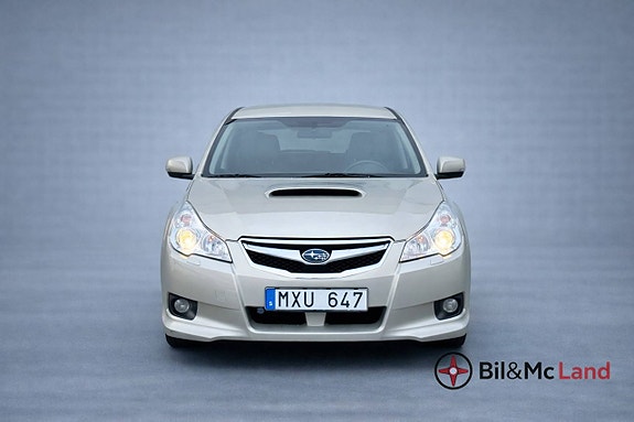 Subaru Legacy 5 of 16