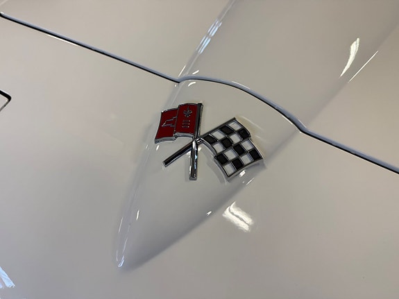 Chevrolet Corvette 14 of 30