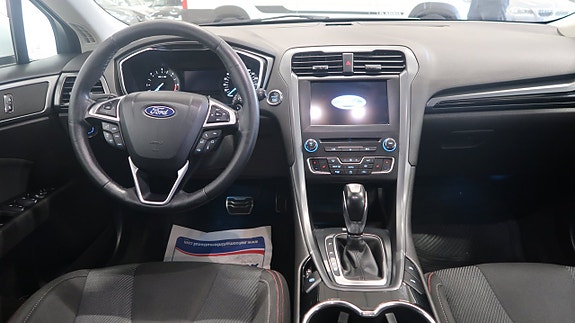 Ford Mondeo 12 of 17