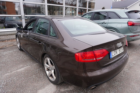 Audi A4 4 of 5