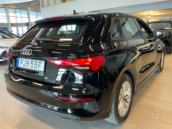 Audi A3 4 of 5