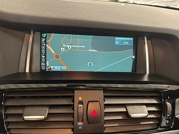 BMW X4 8 of 15