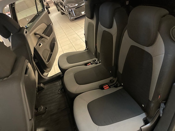 Citroen Grand C4 Picasso 8 of 9