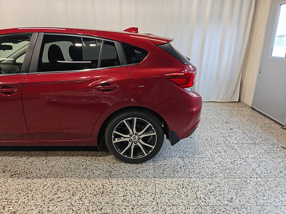 Subaru Impreza 3 of 5