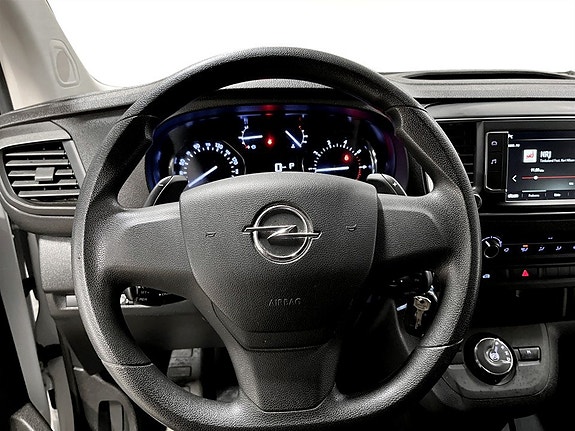 Opel Vivaro 9 of 15