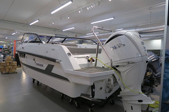 Yamarin 67DC med Yamaha F250XSB2 Premium