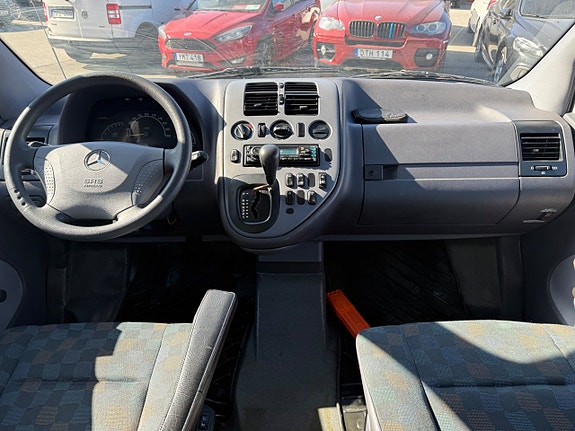 Mercedes-Benz Vito 113 9 of 15