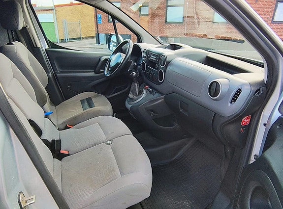 Peugeot Partner 13 of 13