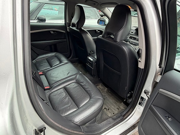 Volvo V70 13 of 21