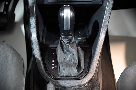 Volkswagen Caddy Maxi 12 of 19