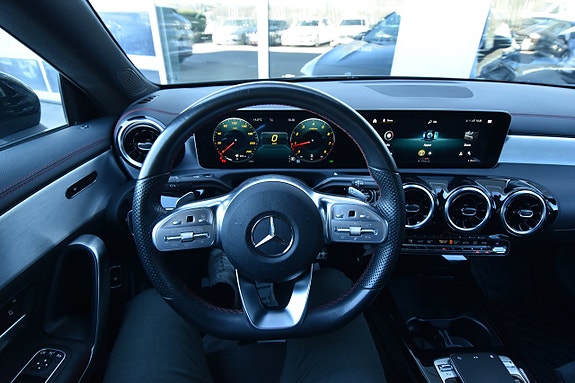 Mercedes-Benz CLA180 15 of 25