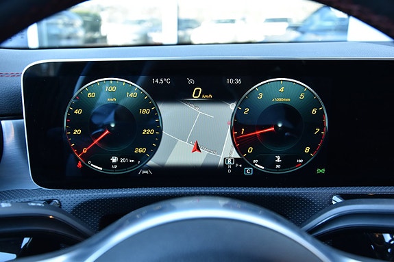 Mercedes-Benz CLA180 25 of 25