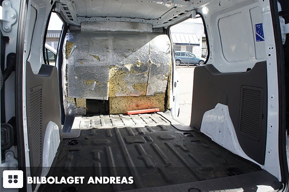 Ford Transit Connect 8 of 12