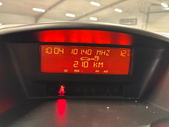 Peugeot 207 8 of 10