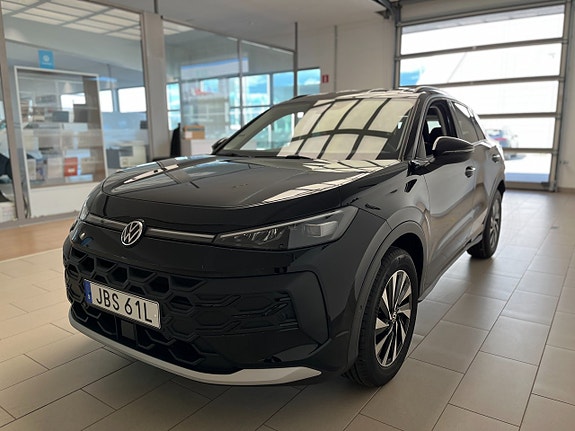 Volkswagen T-Roc 4 of 5