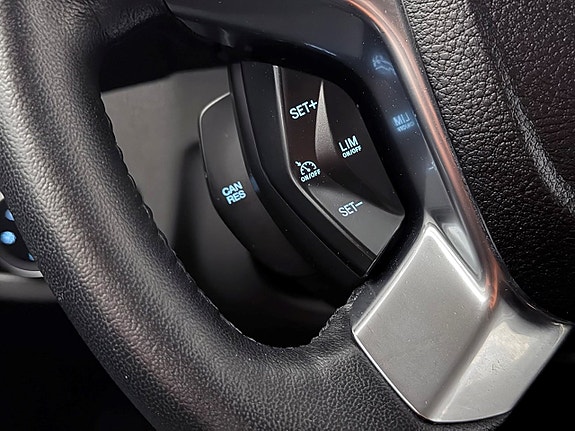 Ford Transit Connect 17 of 23