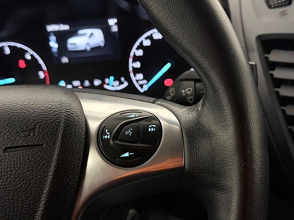 Ford Transit Connect 16 of 23