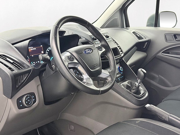 Ford Transit Connect 13 of 23