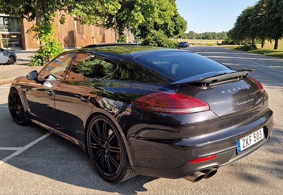 Porsche Panamera Turbo 5 of 5