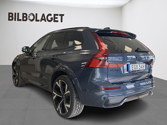 Volvo XC60 3 of 17