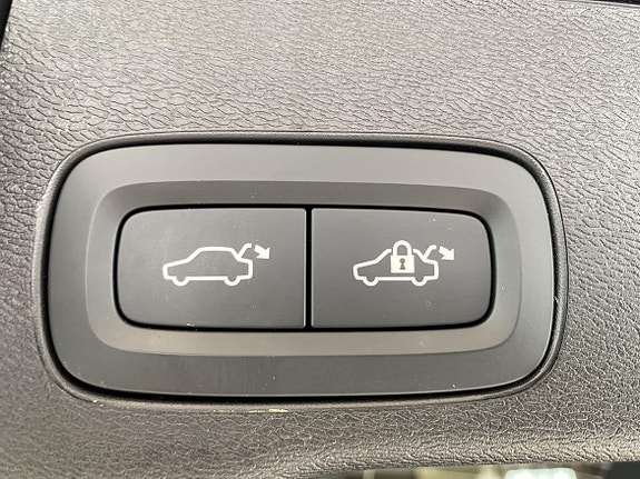 Volvo XC60 12 of 17