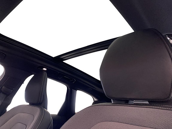 Volvo XC60 16 of 17