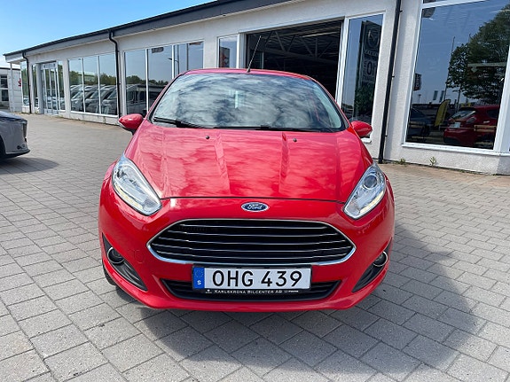 Ford Fiesta 2 of 5