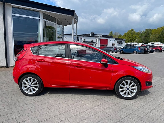 Ford Fiesta 4 of 5
