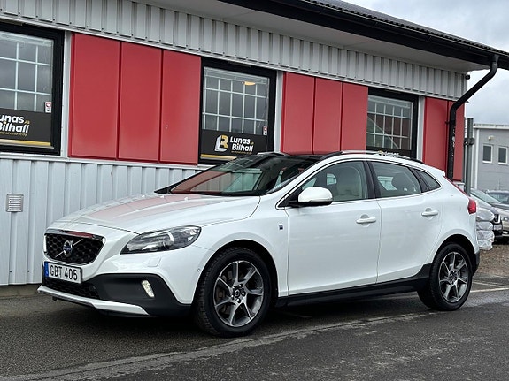 Volvo V40 Cross Country 5 of 30