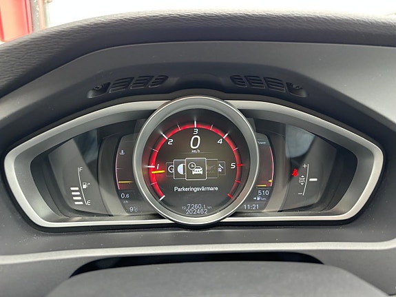 Volvo V40 Cross Country 23 of 30