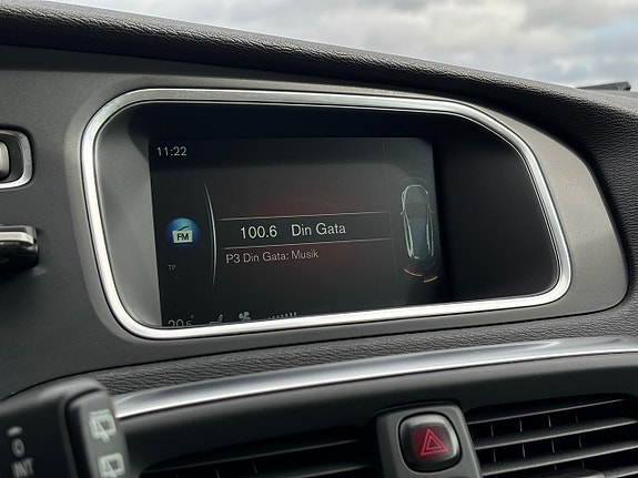 Volvo V40 Cross Country 17 of 30