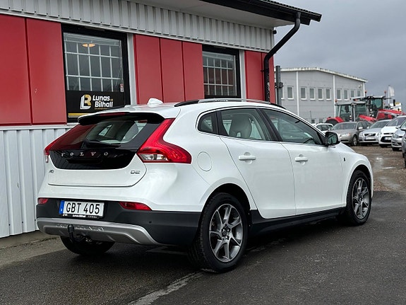 Volvo V40 Cross Country 4 of 30