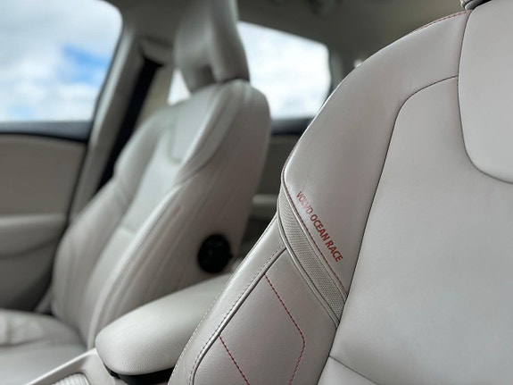 Volvo V40 Cross Country 21 of 30