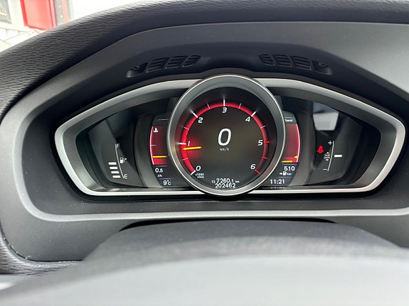 Volvo V40 Cross Country 13 of 30