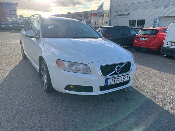 Volvo V70 5 of 14