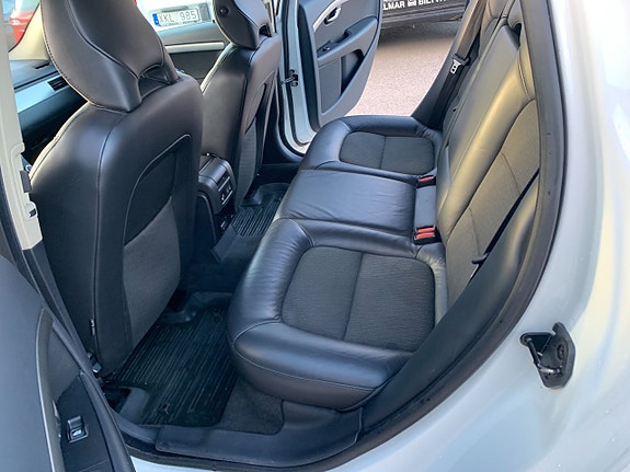 Volvo V70 14 of 14