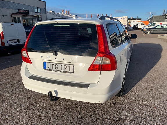 Volvo V70 6 of 14